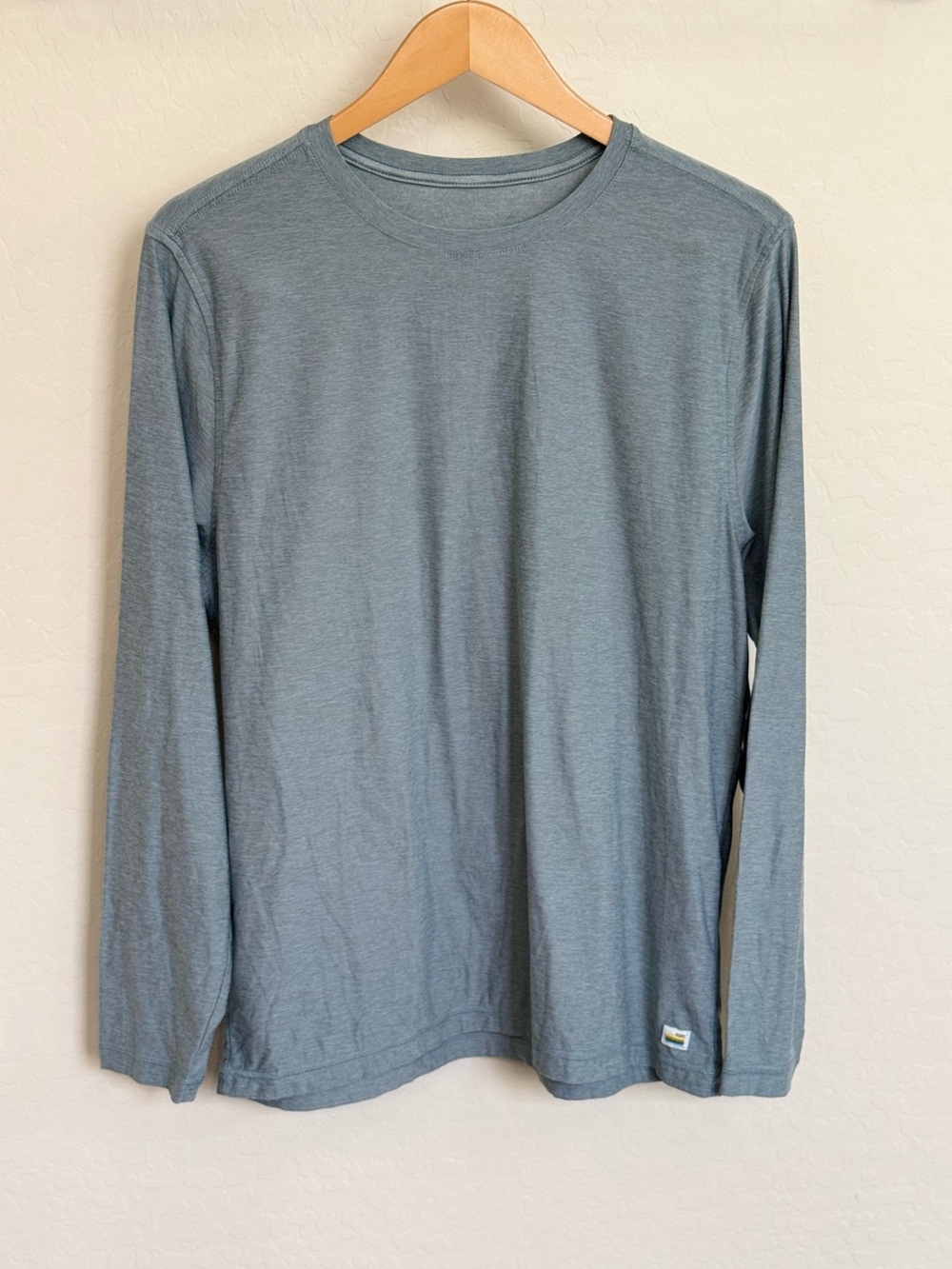 Vuori Men's Long Sleeve Strato Tech Tee Blue Heather Size Large